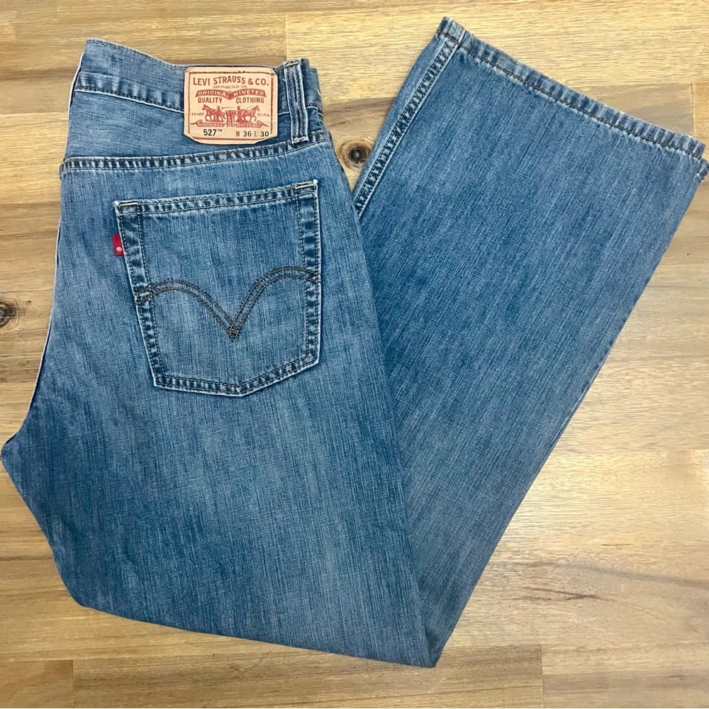 Levi’s Jeans 527 Low Boot Cut Men’s Blue Jeans Size 36 Low Rise Stretch 36x30